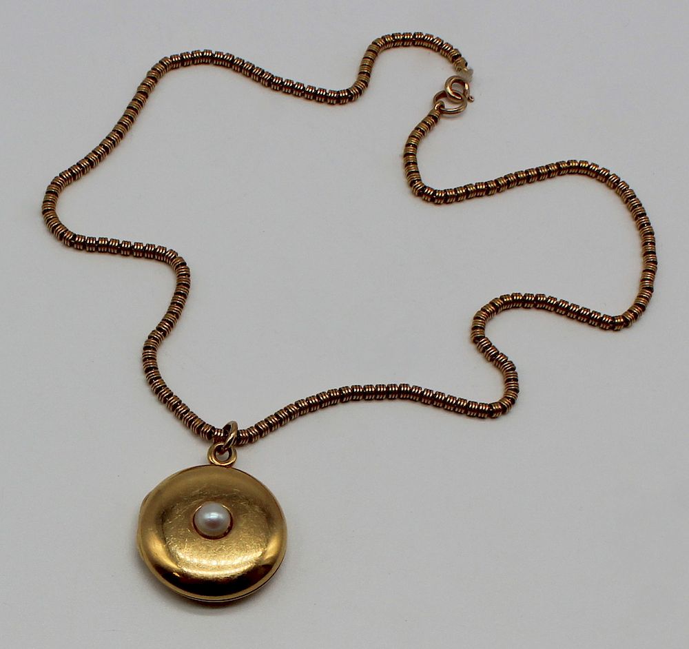 Appraisal: JEWELRY kt Gold Locket and kt Coil Chain Includes a