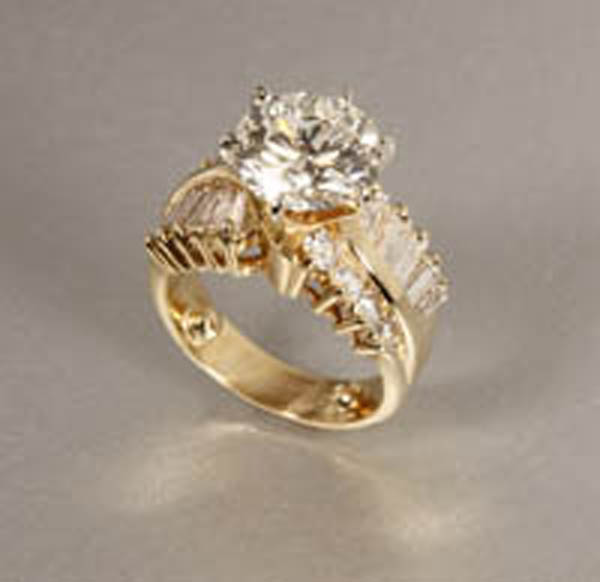 Appraisal: A ladies brilliant-cut diamond ring A ladies brilliant-cut diamond ring