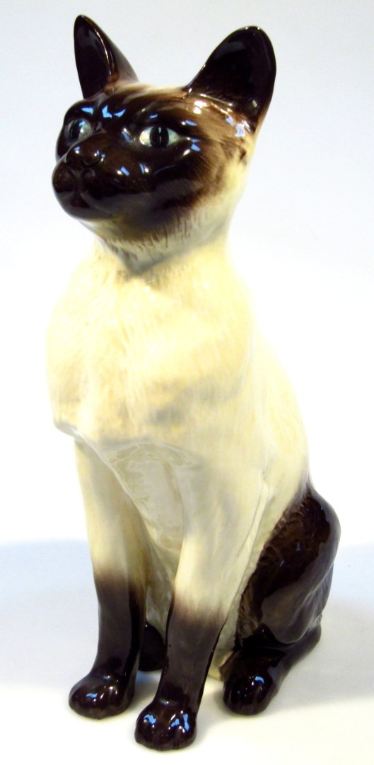 Appraisal: A Beswick figure of a standing cat no fireside model