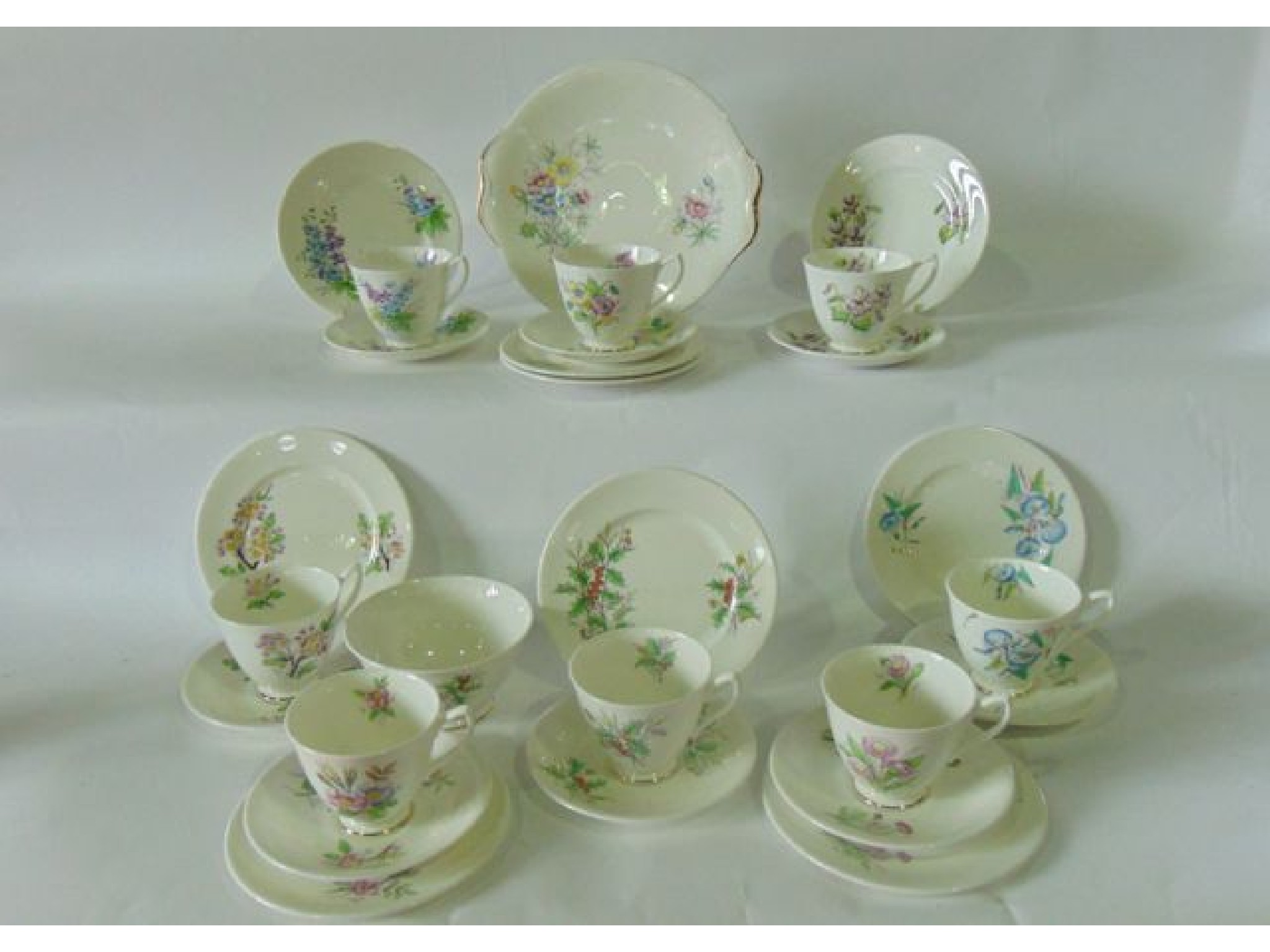 Appraisal: A collection of Royal Albert tea wares from The Flowers