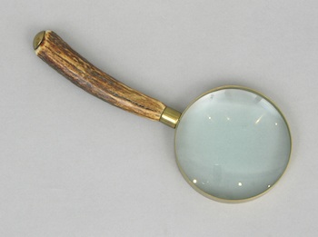 Appraisal: A Horn Handle Magnifying Glass An attractive natural horn handle