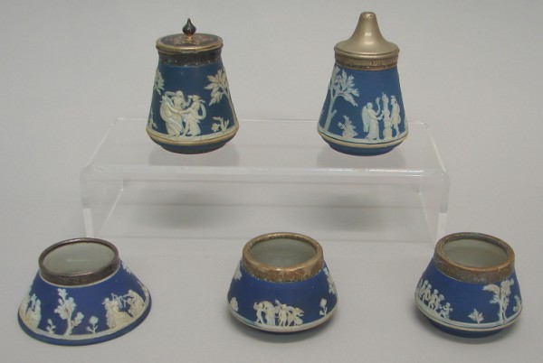 Appraisal: Lot of five Three salts with classical frieze motif on