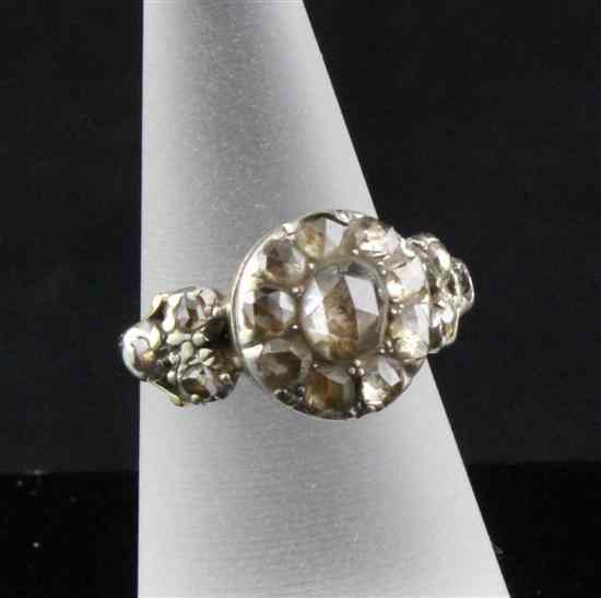 Appraisal: A th century gold and diamond cluster ring with foil