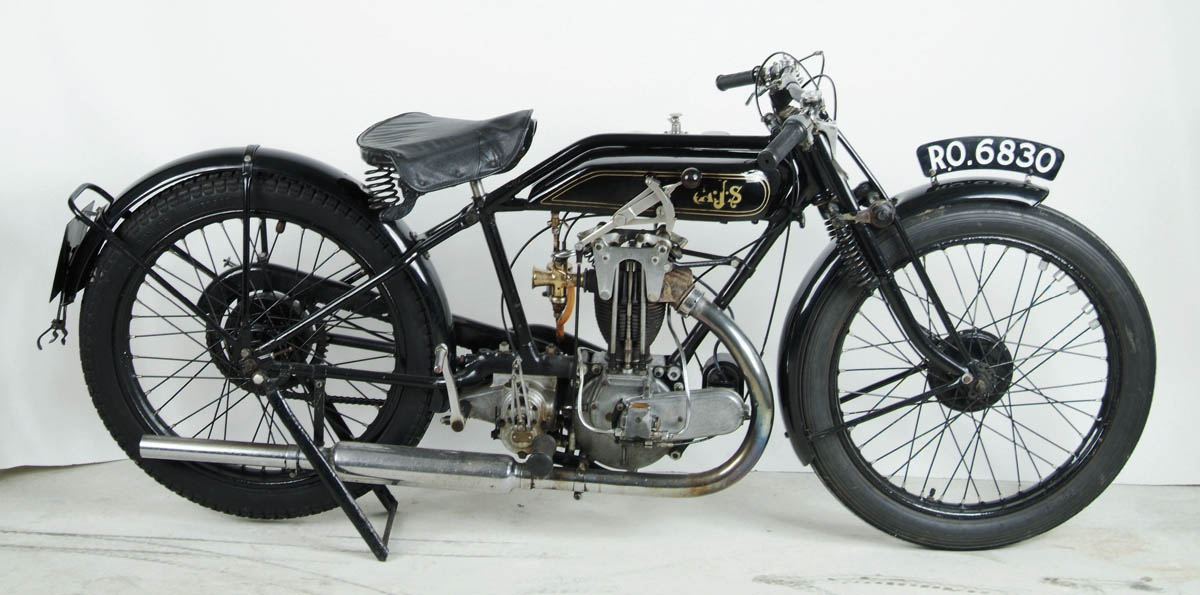 Appraisal: AJS SINGLE MOTORCYCLE Nicely restored E cc TT model classic