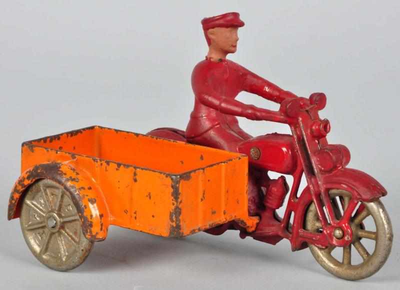 Appraisal: Cast Iron Kilgore Motorcycle Sidecar Toy Description American Scarce piece