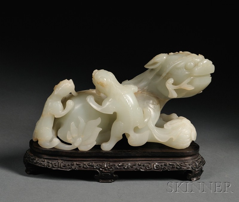 Appraisal: Jade Mythical Animal China Ch'ien Lung period - Pi Hsieh