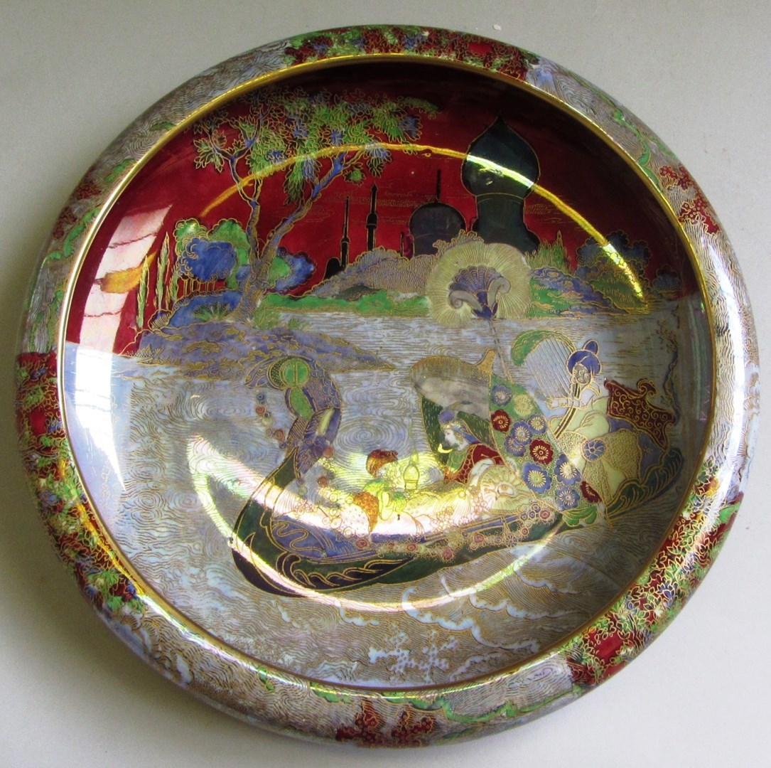 Appraisal: A Wilton ware lustre bowl early-mid th century decorated with