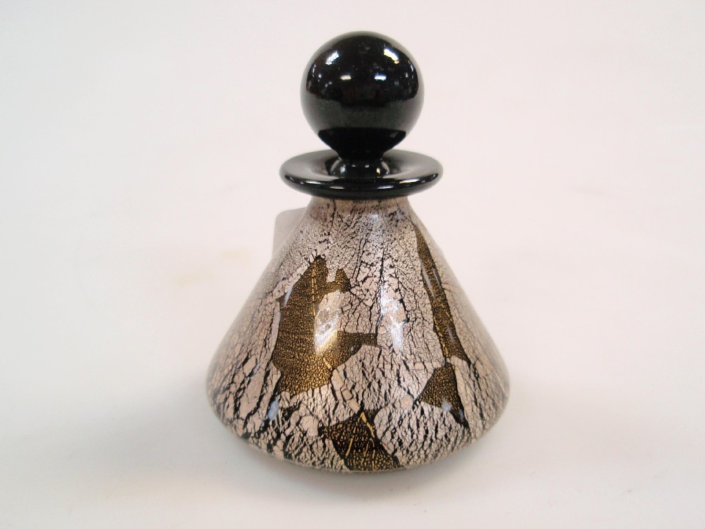 Appraisal: An Isle of Wight glass scent bottle black with metallic