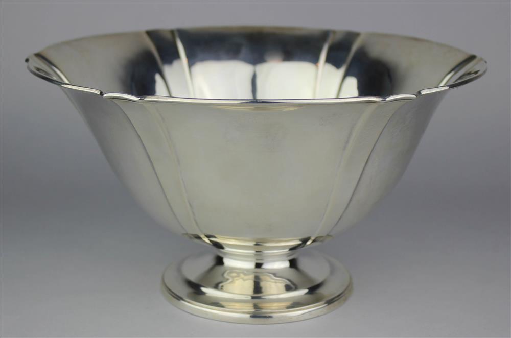 Appraisal: AMERICAN SILVER SHAPED CIRCULAR FOOTED CENTERPIECE BOWL by Stone Associates