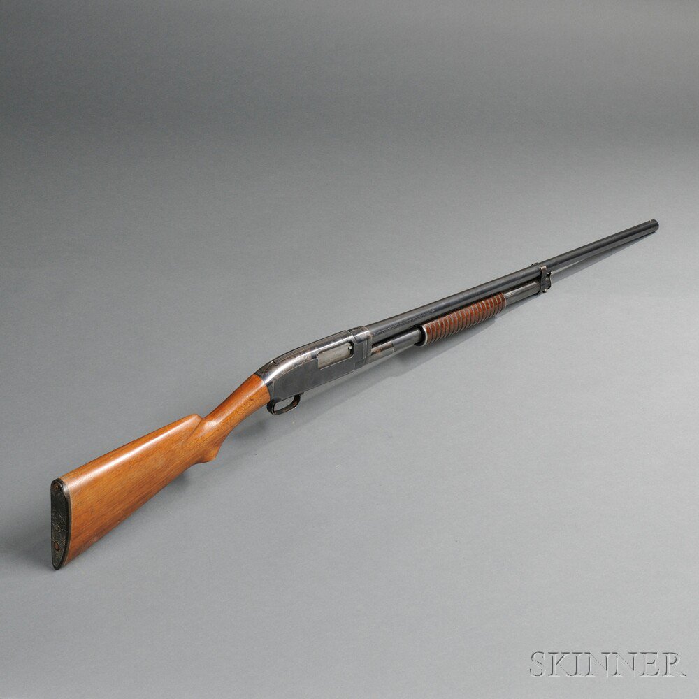 Appraisal: Winchester Model Shotgun c serial number walnut stock with blued