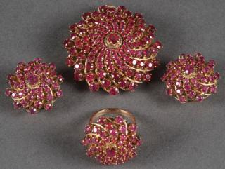 Appraisal: LADIES RUBY K GOLD JEWELRY GROUP A LADIES RUBY AND