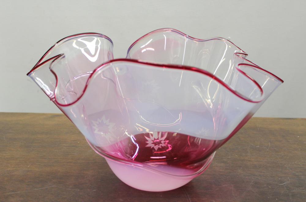 Appraisal: SUSAN ANNE GLASS CONTEMPORARY GLASS BOWL American - former Pilchuck