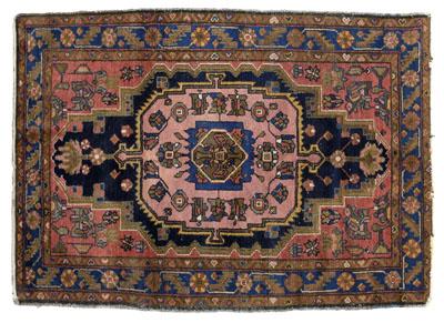 Appraisal: Hamadan rug pale salmon central medallion with olive and blue