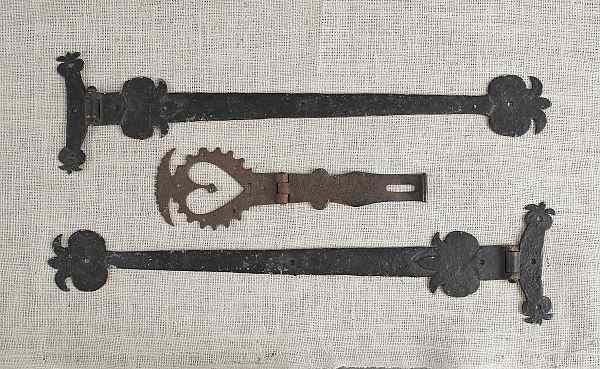 Appraisal: Pair of wrought iron hinges with tulip terminals l together