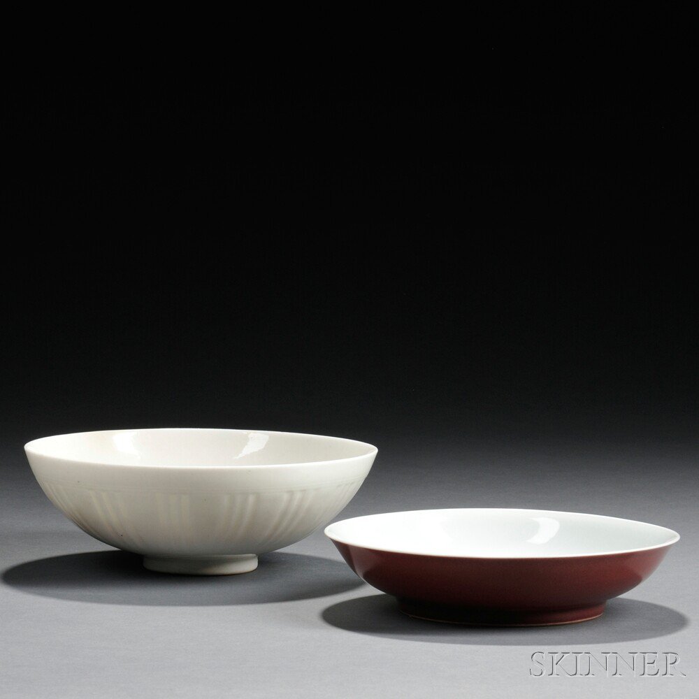 Appraisal: Two Dishes China th century a dish decorated with a