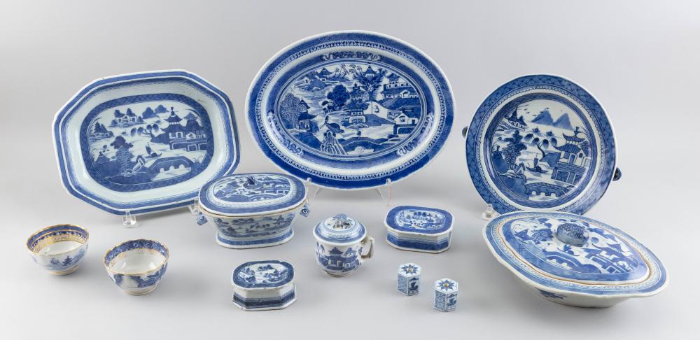 Appraisal: TWELVE PIECES OF CHINESE EXPORT BLUE AND WHITE PORCELAIN TH