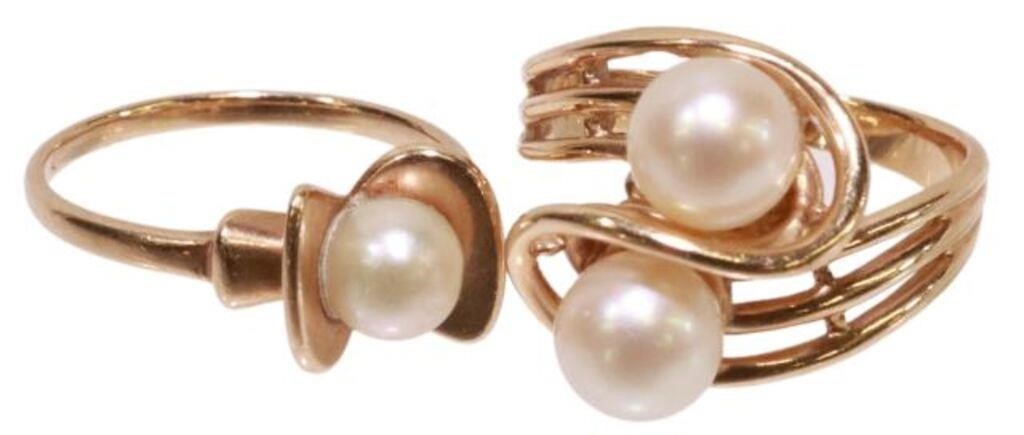 Appraisal: lot of Estate yellow gold and pearl rings kt gold