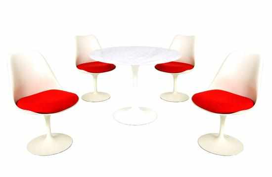 Appraisal: EERO SAARINEN - A FIVE PIECE PEDESTAL DINING SUITE DESIGNED