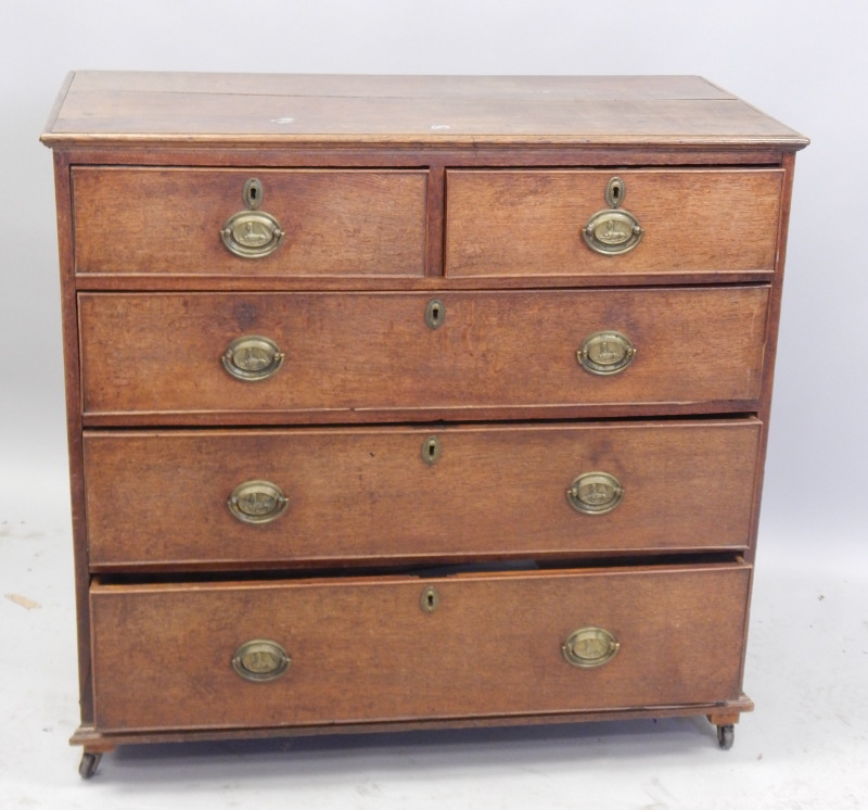 Appraisal: An early thC oak chest of drawers with two short