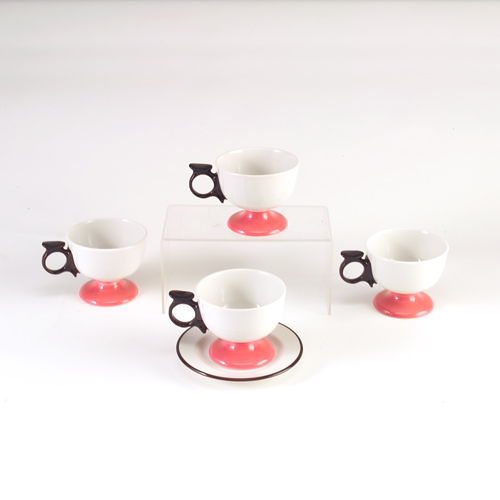 Appraisal: ALEXANDER GIRARD MAYER CHINA Fourteen cups saucers of La Fonda