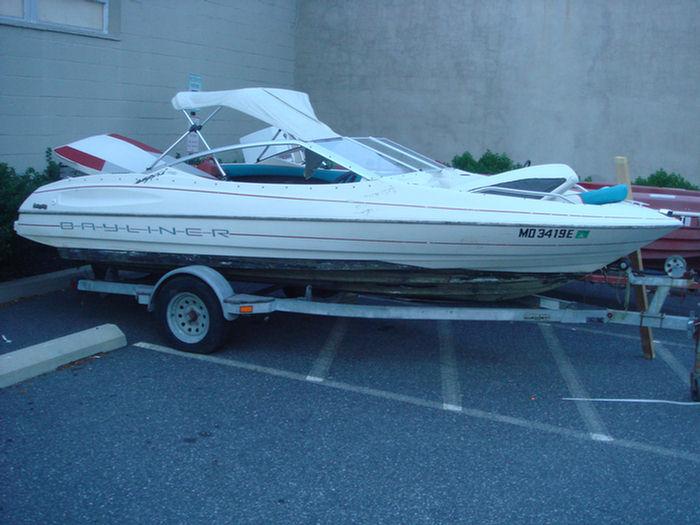 Appraisal: Bayliner Capri ski boat Mercury HP Force outboard motor on