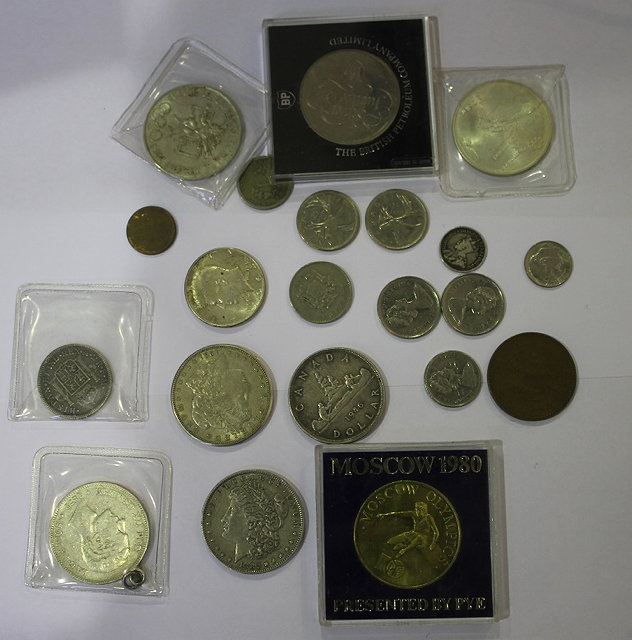 Appraisal: FOREIGN COINS USA Morgan dollars and Canadian dollar dollars Mexico