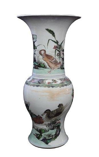 Appraisal: A famille verte yen yen vase Kangxi decorated ducks cm