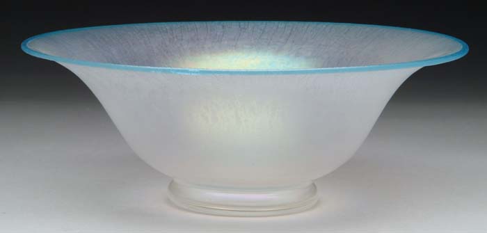 Appraisal: STEUBEN VERRE DE SOIRE BOWL Iridescent finish with applied Celeste