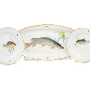 Appraisal: A Meissen Porcelain Fish Service comprising a platter serving bowls