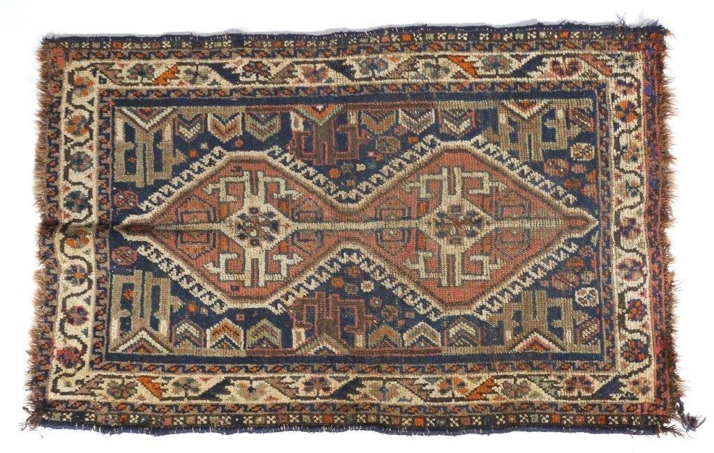 Appraisal: Rug has earth tones with center medallion Natural tassels Vegetable