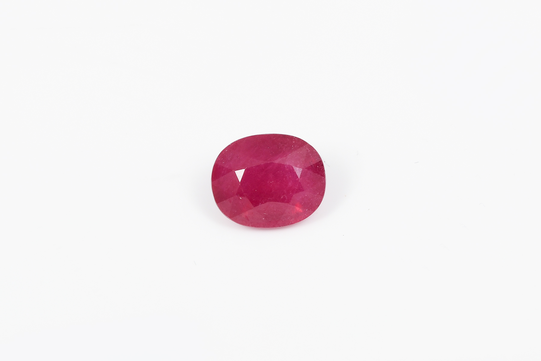 Appraisal: GLA APPRAISED LOOSE RUBY Single oval-cut ruby Ct Measures approx