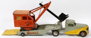 Appraisal: BUDDY-L MN- PRESSED STEEL HAULING RIG WITH STEAM SHOVEL C