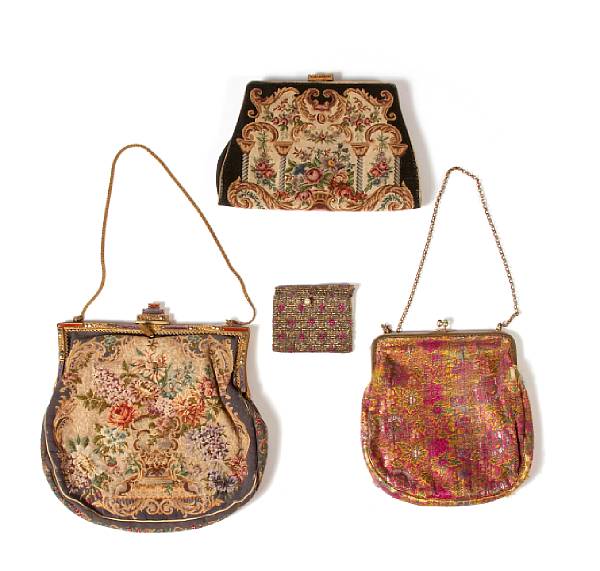 Appraisal: A collection of vintage and antique ladies purses losses damages