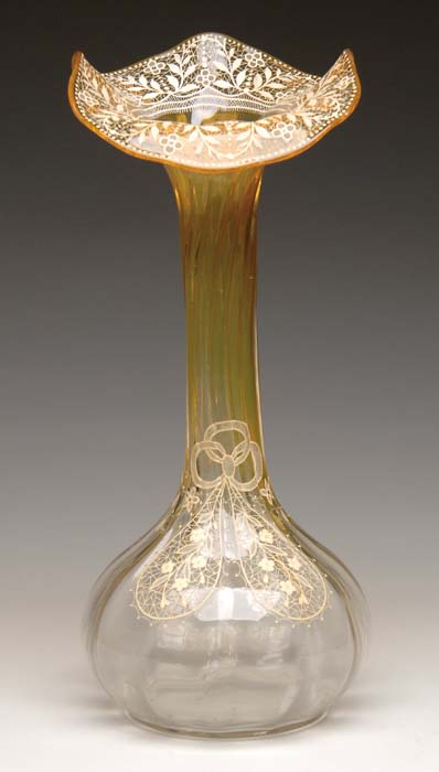 Appraisal: VICTORIAN ART GLASS JACK IN THE PULPIT VASE Amber shading