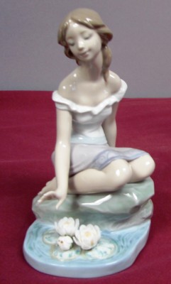 Appraisal: LLADRO - Reflections of Helena Privilege Lladro Society - G