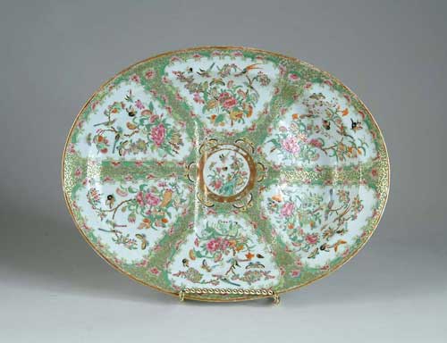 Appraisal: FINE CHINESE EXPORT ROSE MEDALLION PANELED WELL AND TREE PLATTER