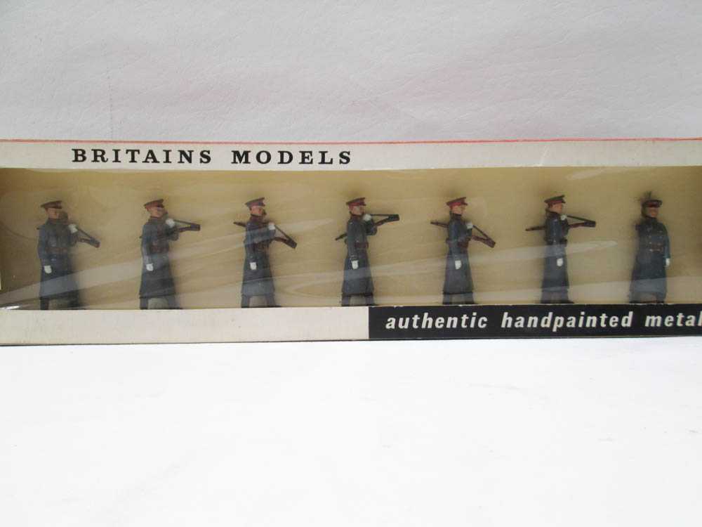 Appraisal: FIVE SETS OF BRITAINS MODELS LEAD SOLDIERS including Coldstream Guards