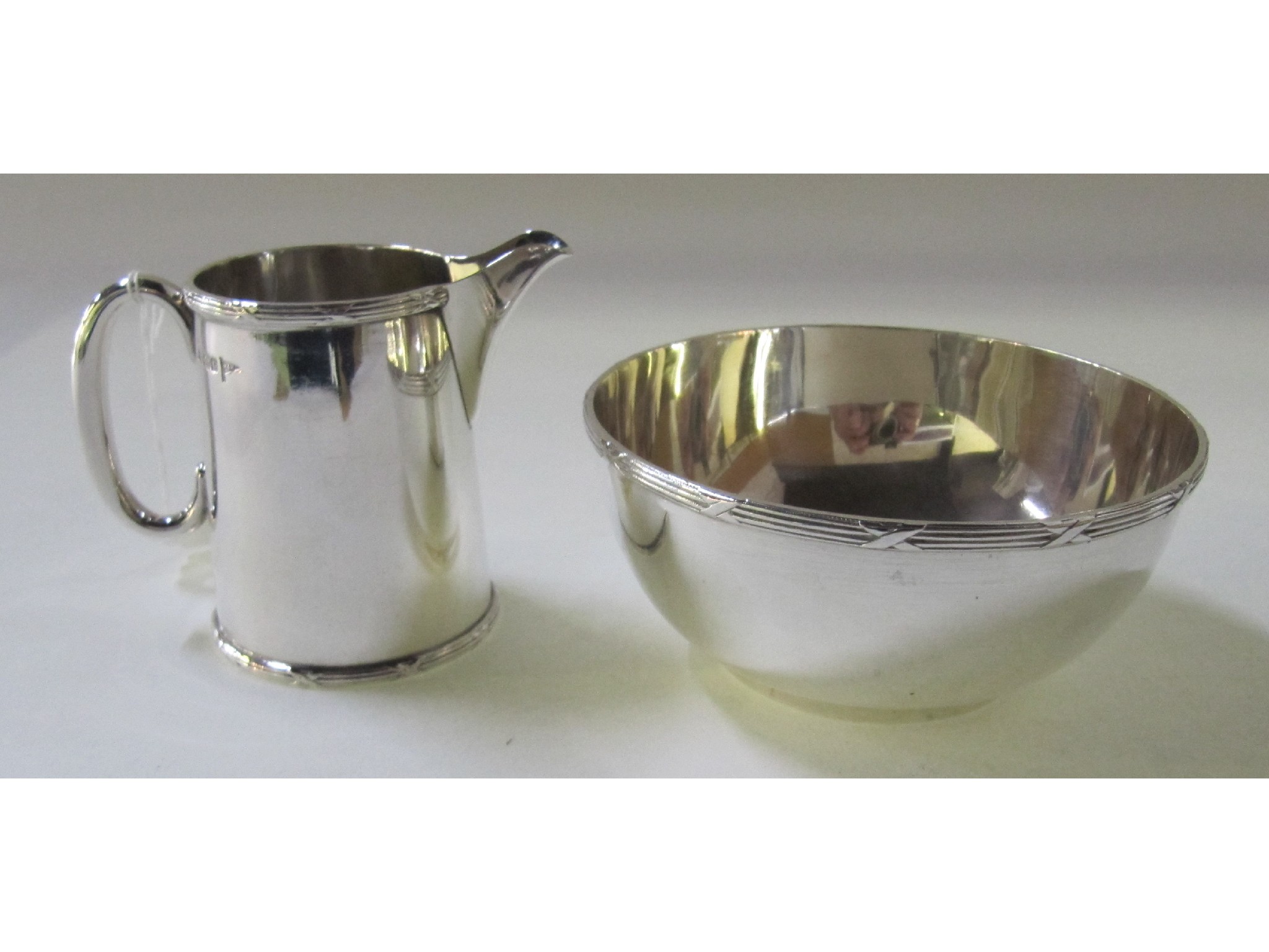 Appraisal: A silver cream and sugar Sheffield