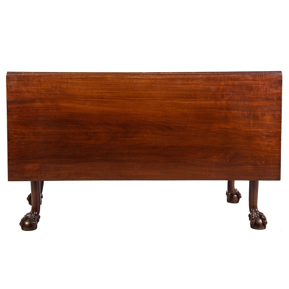 Appraisal: American Chippendale Walnut Drop-Leaf Table Probably Philadelphia circa with well