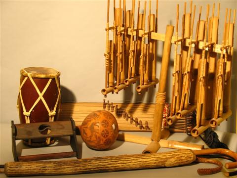 Appraisal: COLLECTION OF MUSICAL INSTRUMENTS Including wood chimes small narrow drum