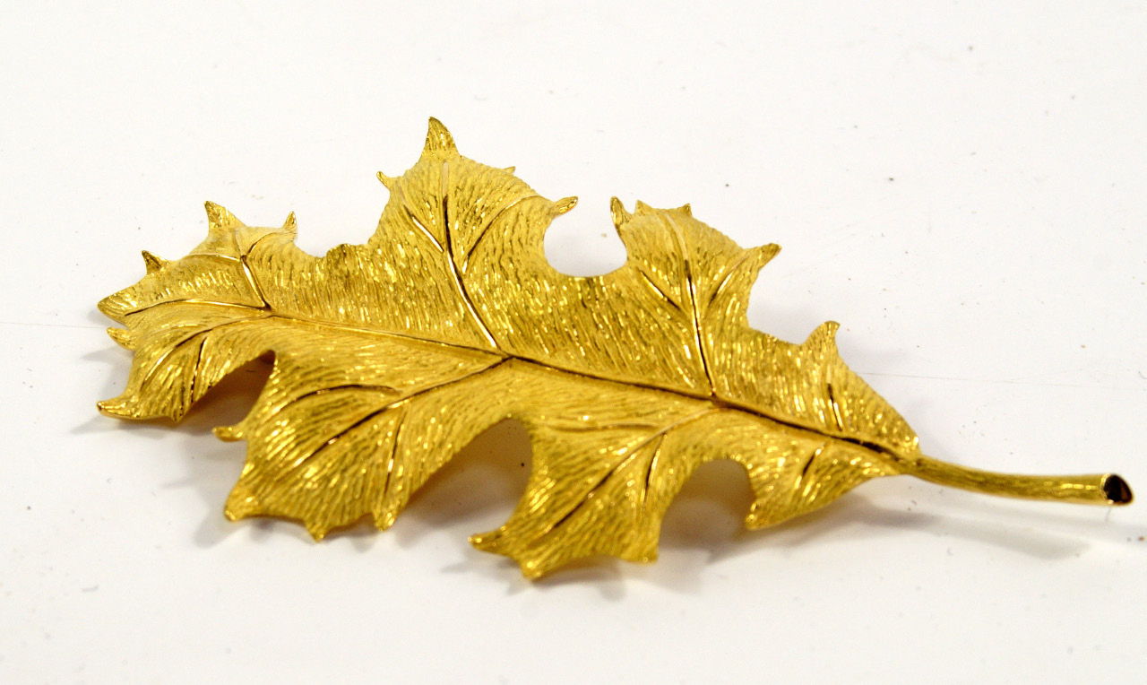 Appraisal: An oakleaf brooch in yellow metal stamped Tiffany Co g