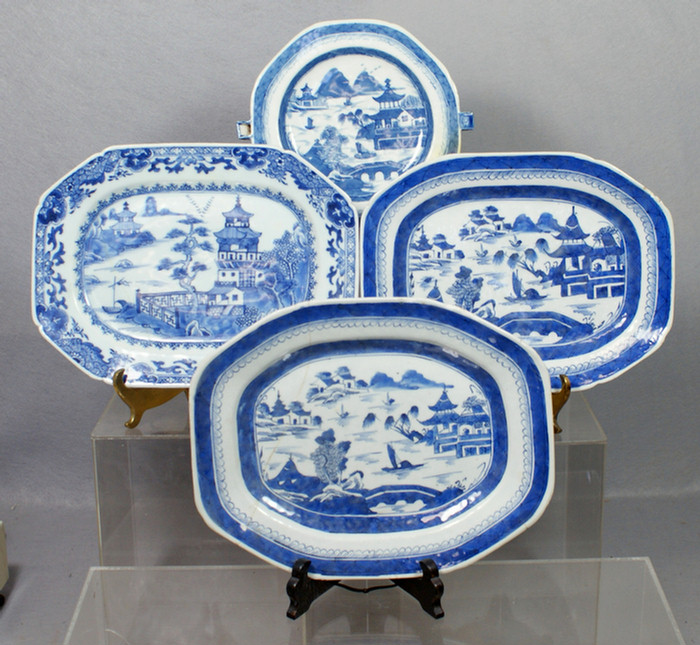 Appraisal: Chinese Export porcelain Canton table objects rectangular trays with staple