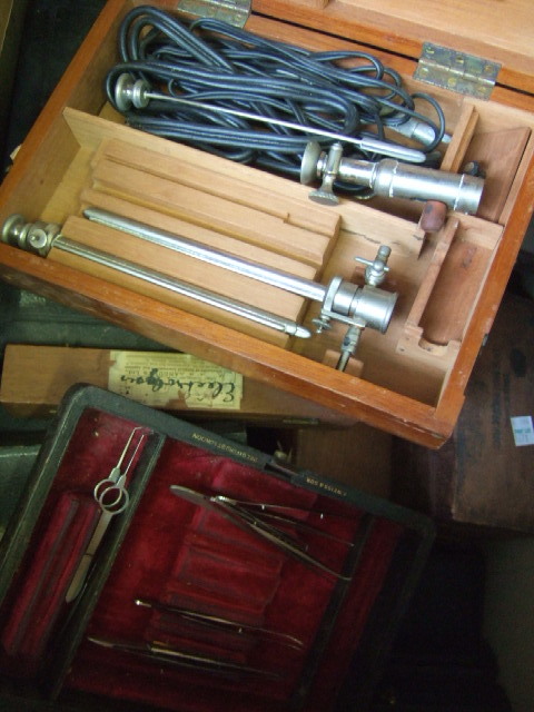 Appraisal: A quantity of ophthalmic and dental implements and accessories mostly