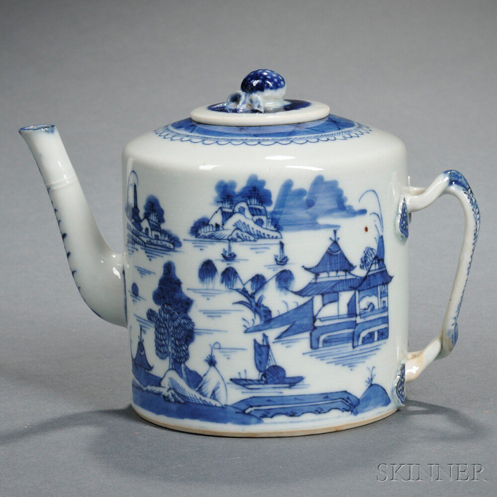 Appraisal: Nanking-style Export Blue and White Covered Teapot China cylindrical painted