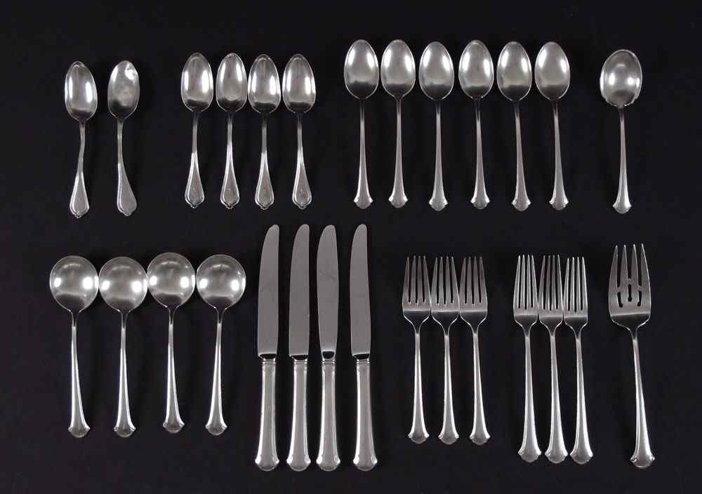 Appraisal: PIECE TOWLE CHIPPENDALE STERLING FLATWARE Approx pieces in the Chippendale