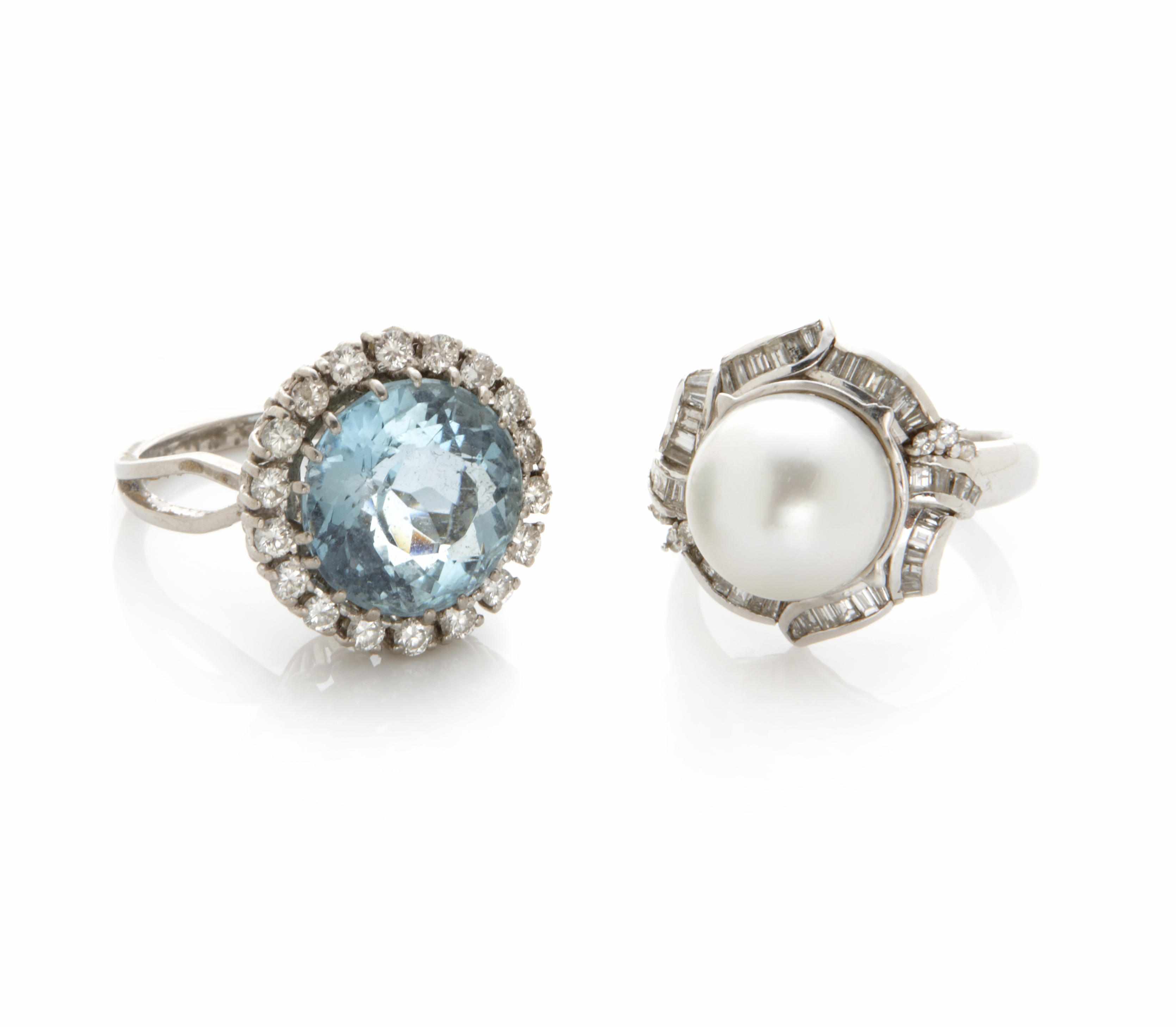 Appraisal: A South Sea cultured pearl diamond and k white gold