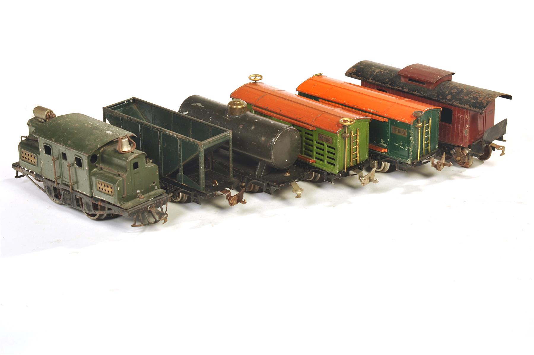 Appraisal: LIONEL O GAUGE SIX-PIECE FREIGHT CONSIST INCLUDING ELECTRIC BOX CATTLE