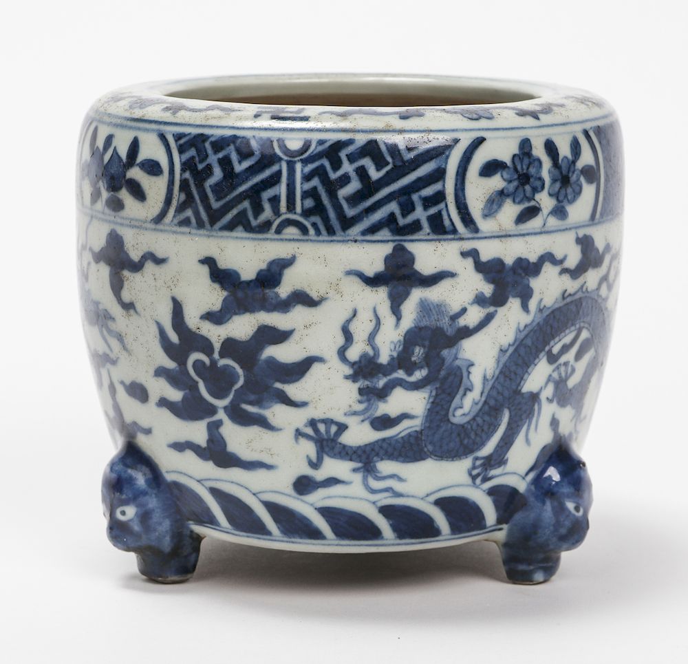 Appraisal: Chinese Qing Dynasty Blue and White Censer Chinese Qing Dynasty