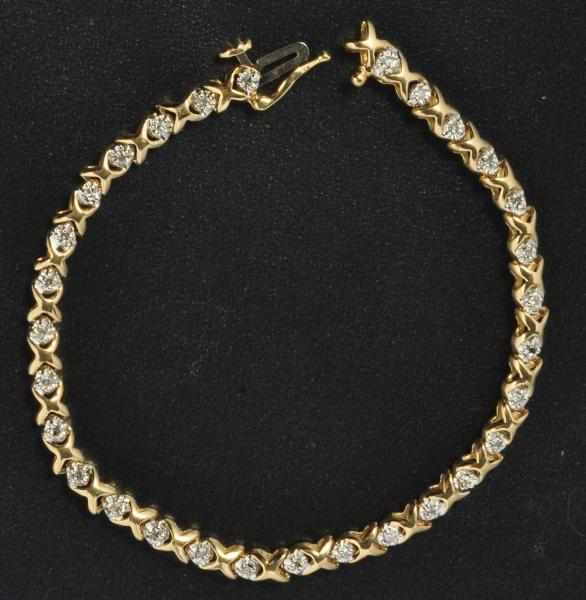 Appraisal: K Y Gold Diamond Bracelet Condition Excellent Size - L