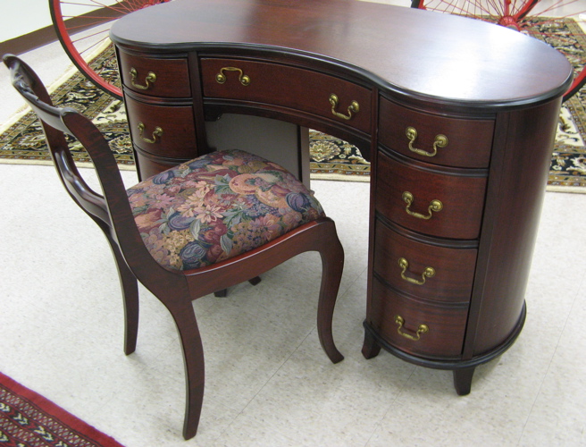 Appraisal: FEDERAL STYLE MAHOGANY KIDNEY DESK AND CHAIR American mid th